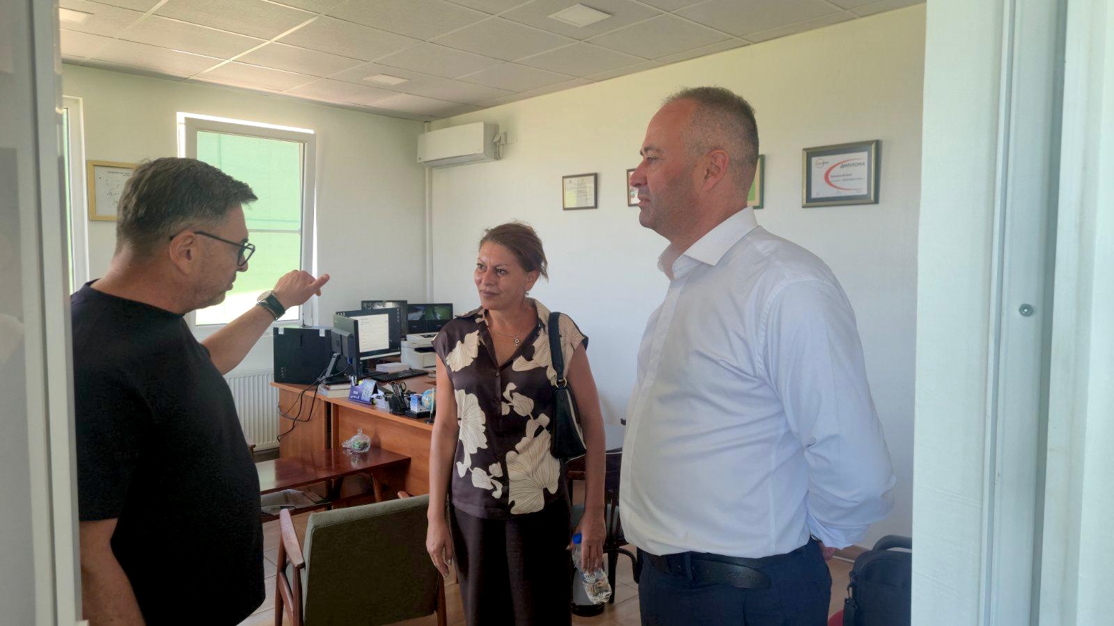 Заменик-министерот за економија и труд Марјан Ристески во посета на ЕКОПРОЕКТ-КО ДОО Кочани